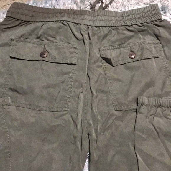 ❗️Price Drop❗️GAP Tencel Utility Joggers - Picture 5 of 5